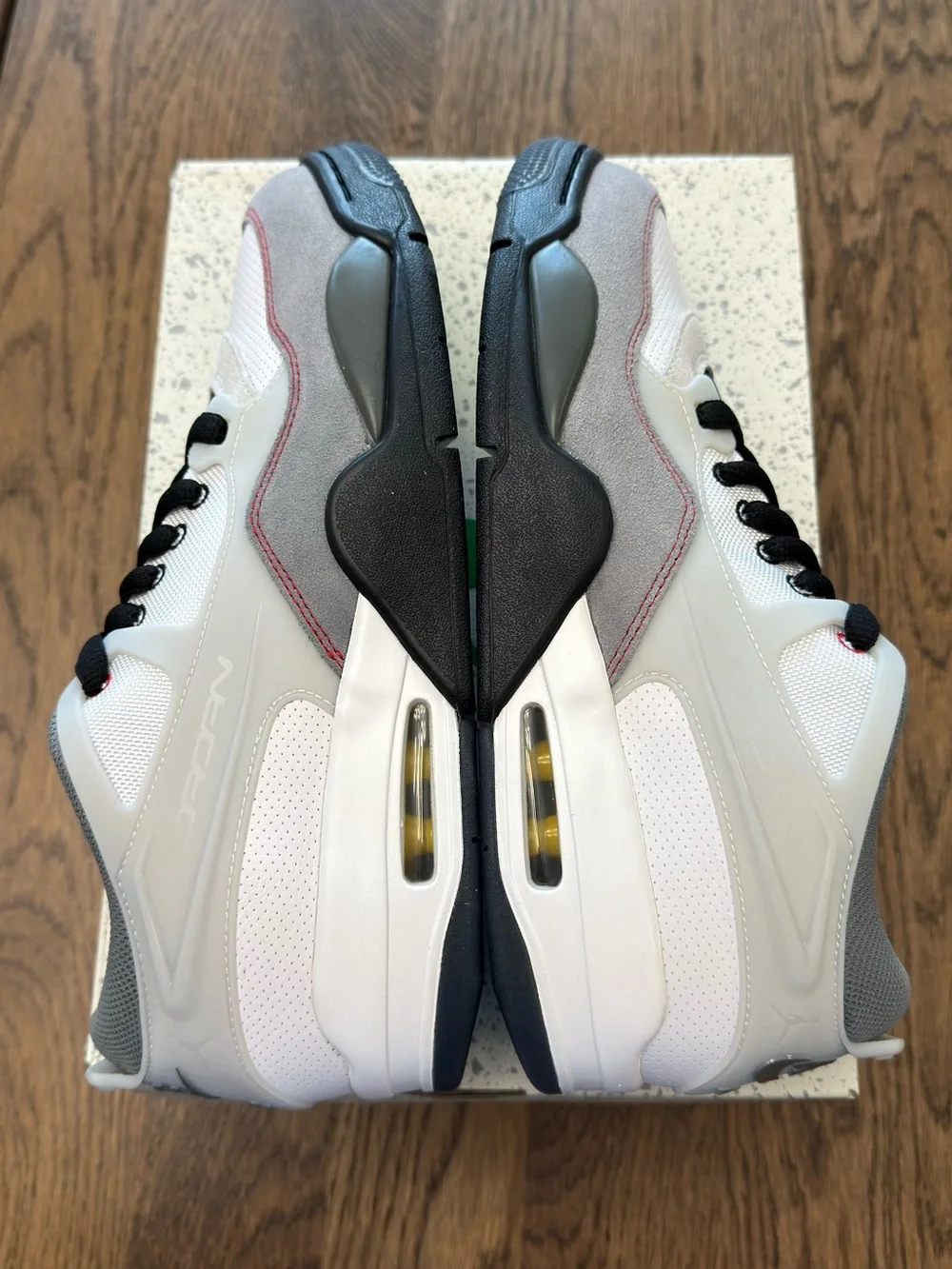 Brand new Air Jordan 4 Rm PRM White/Fire Red-black Size 10.5